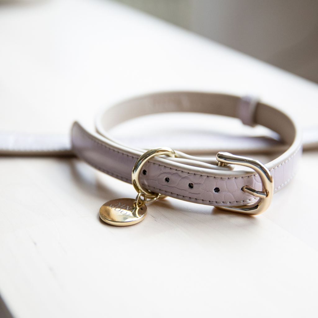Collar Lila de Cuero Vegano Estilo Cocodrilo para Perros | Diseño Milan